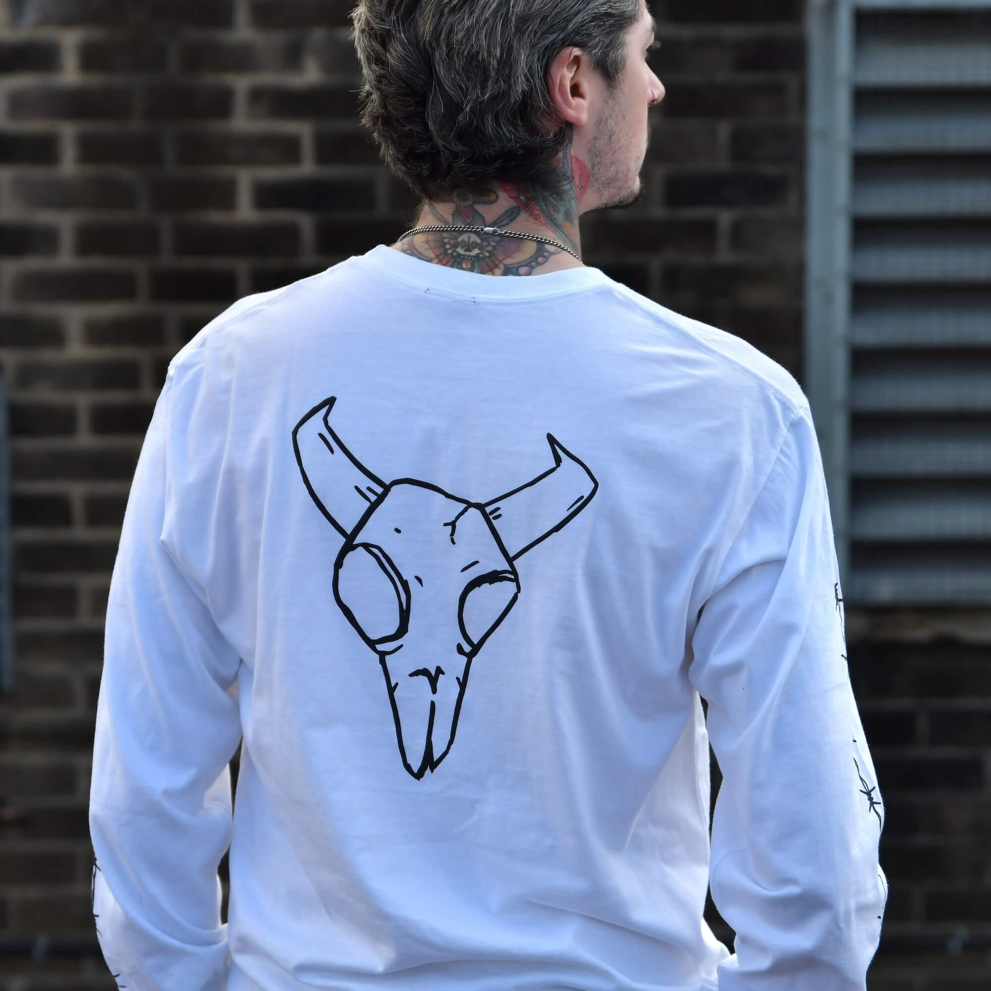 TEN OF CLUBS Bull Horns Long Sleeve Graphic Tee bull skull back print
